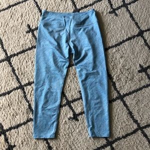 Beyond Yoga light blue cropped leggings, size M